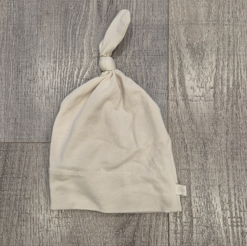 Jax & Lennon Knotted Hat